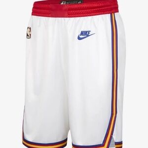 NIKE GOLDEN STATE WARRIORS HARDWOOD CLASSICS SWINGMAN SHORTS FQ4693-100 MEDIUM